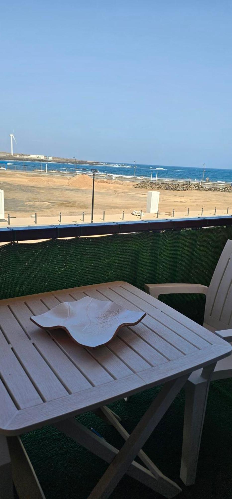 Bienvenue Appart Lumineux Avec Ascenseur Et Vue Sur La Mer Corralejo Buitenkant foto